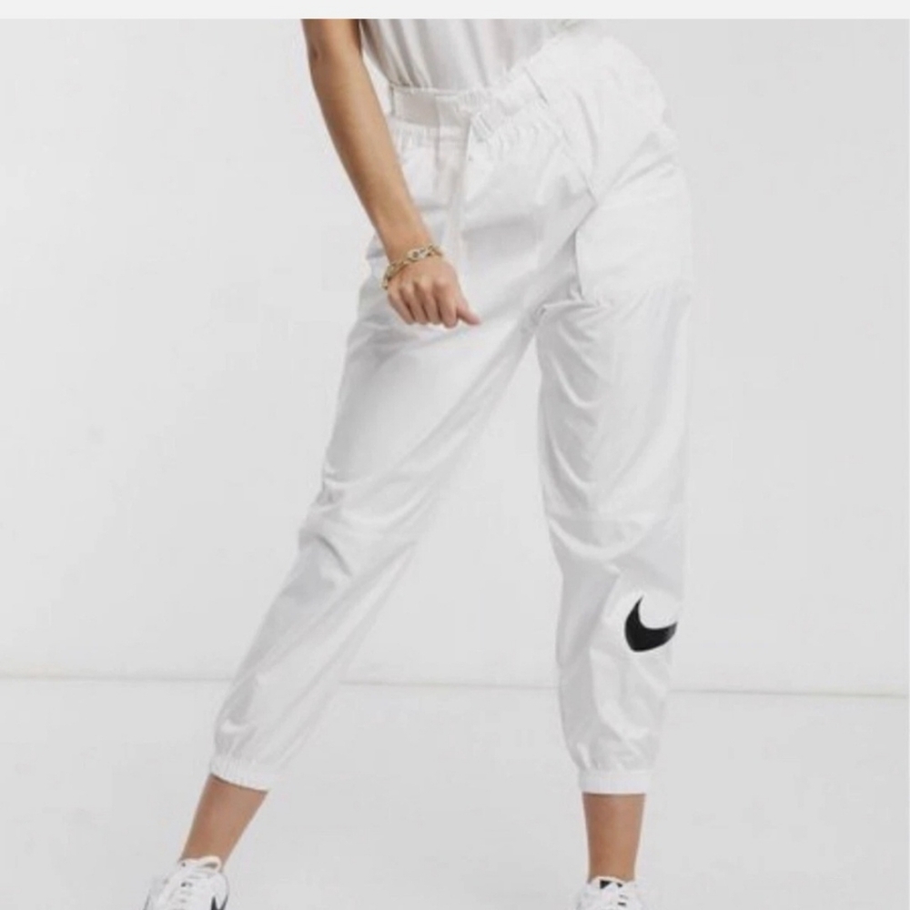 NWT Nike Women’s Woven Swoosh Pants Size‎ XL